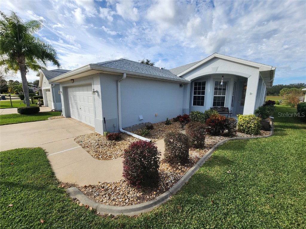 4925 Portsmouth St Tavares FL 32778 O6163760 image1