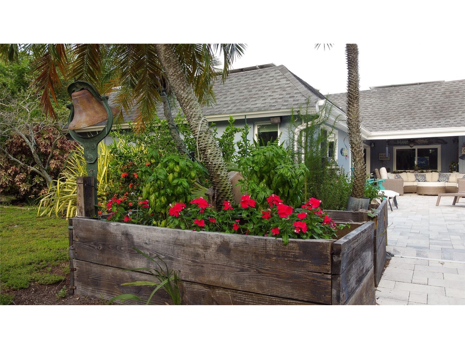 4925 Primrose Path Sarasota FL 34242 A4695589 image59