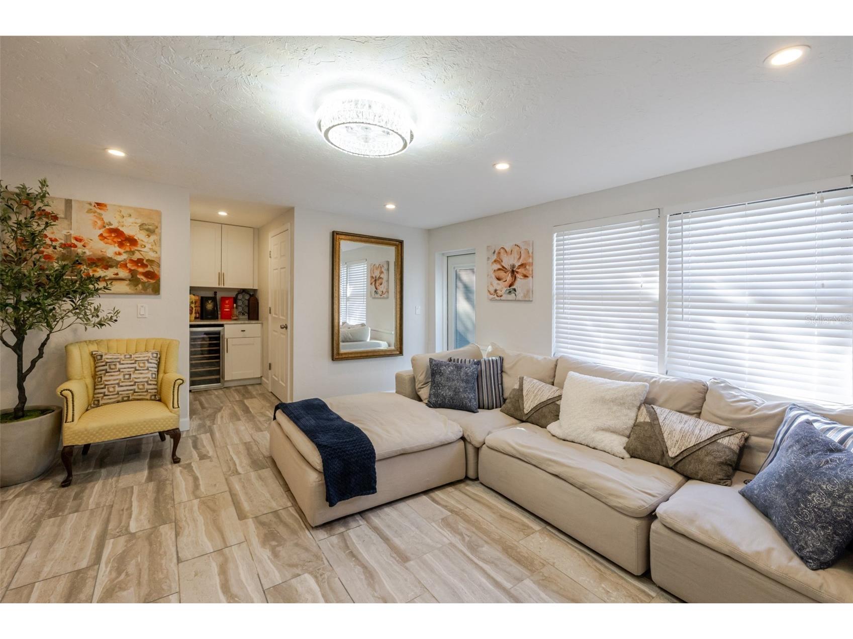 4925 Remington Drive Sarasota FL 34234 A4682036 image15