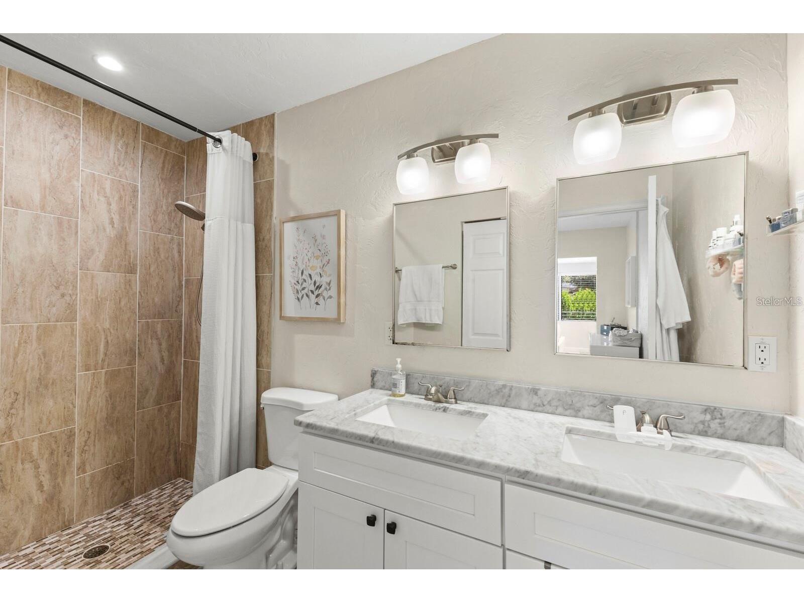 4925 Remington Drive Sarasota FL 34234 A4682036 image35