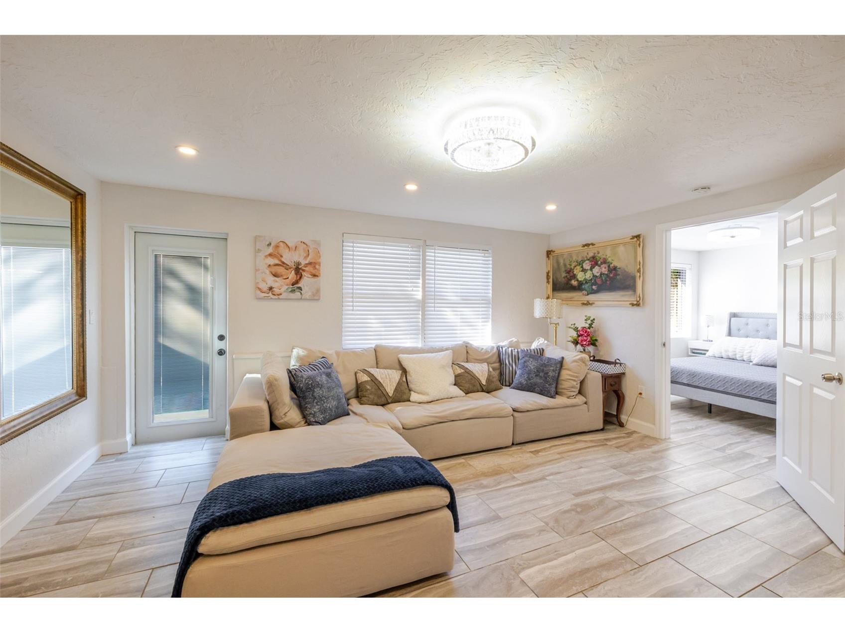 4925 Remington Drive Sarasota FL 34234 A4685614 image10