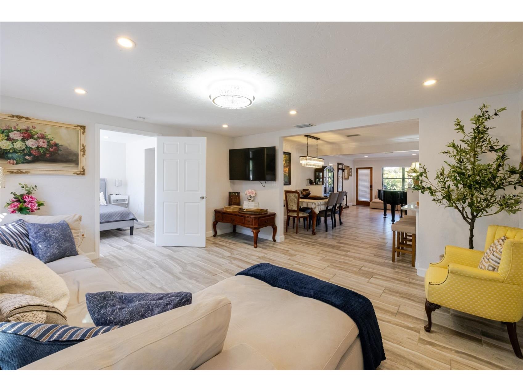 4925 Remington Drive Sarasota FL 34234 A4685614 image13