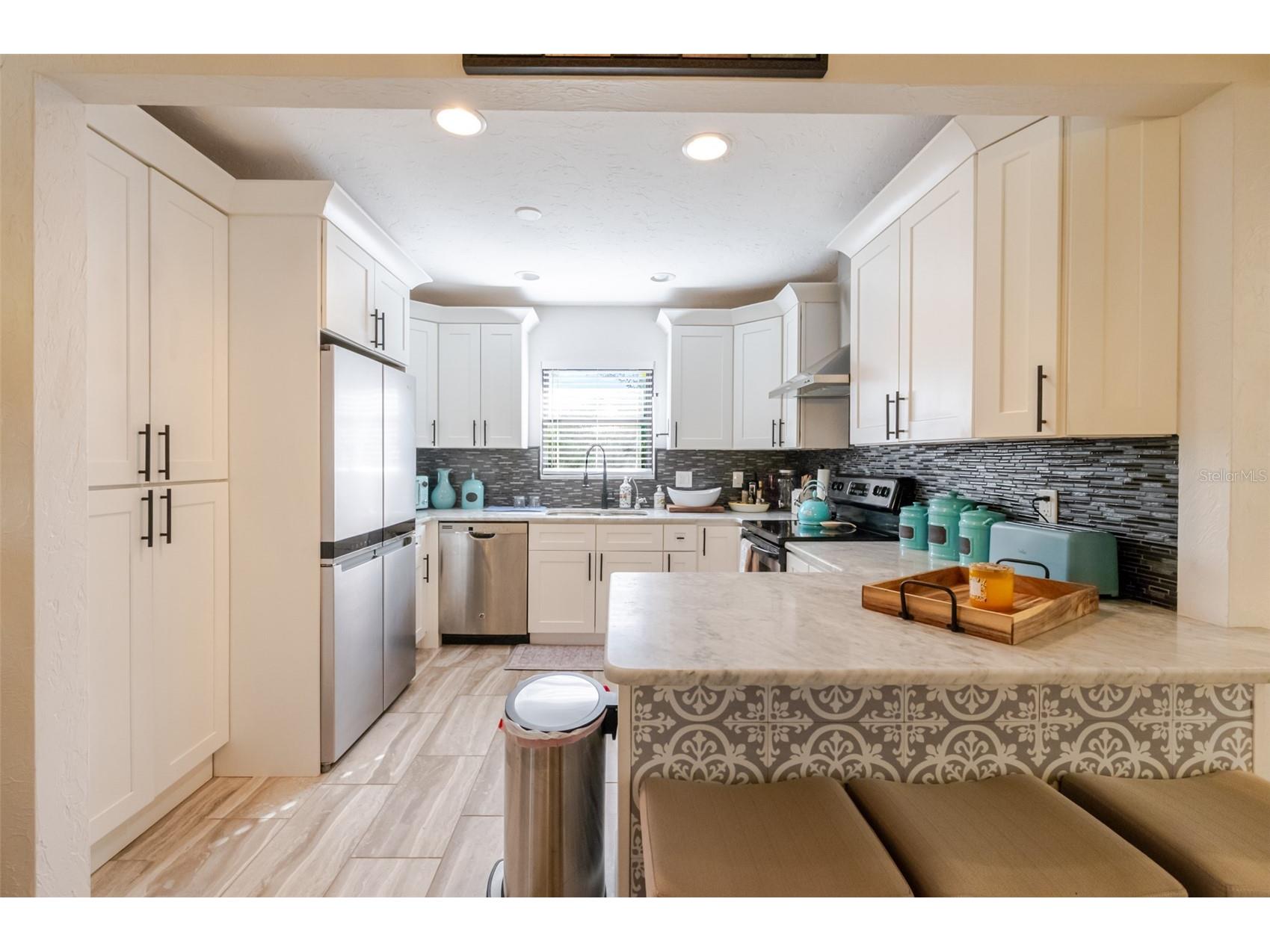 4925 Remington Drive Sarasota FL 34234 A4685614 image16