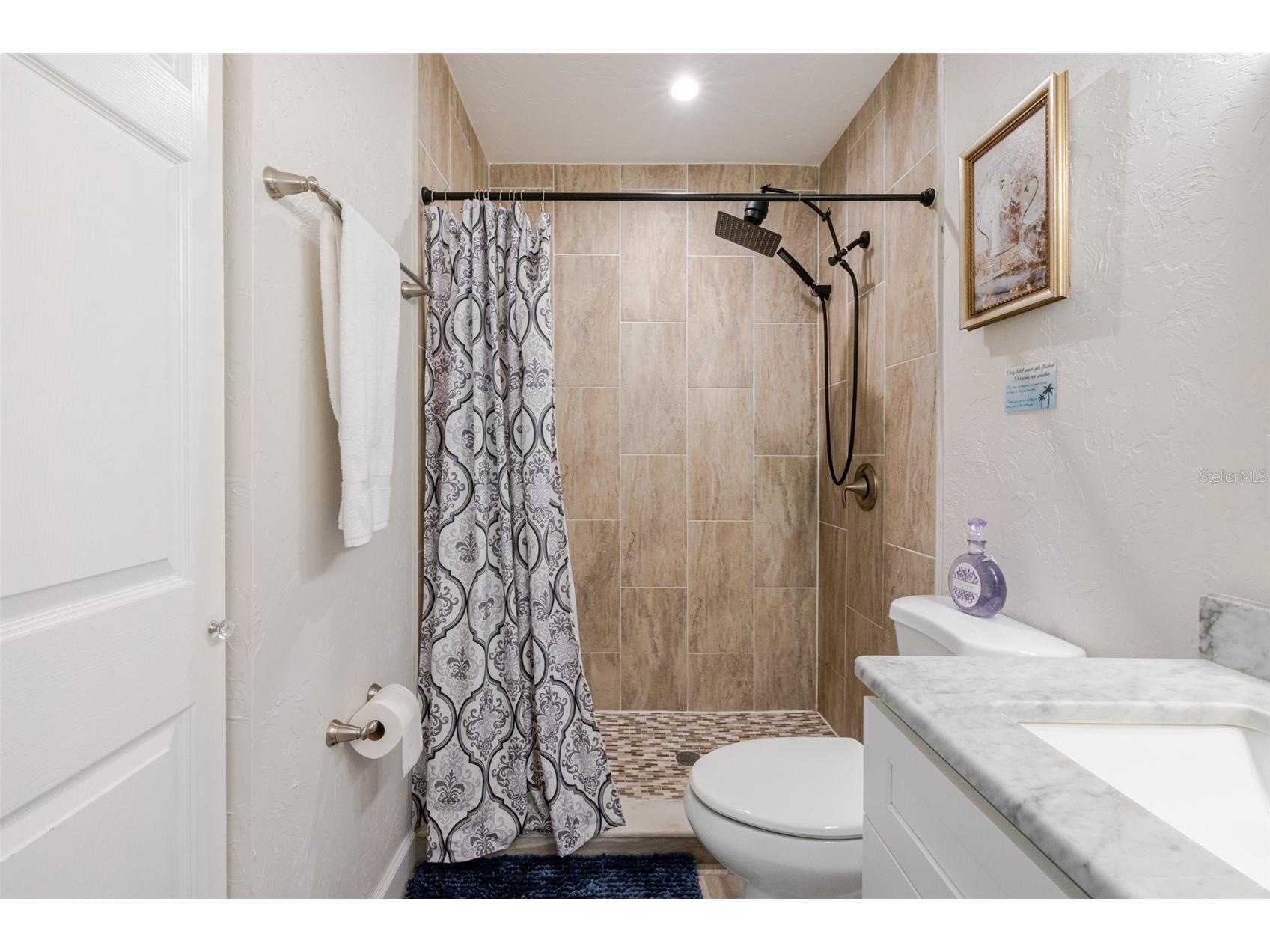 4925 Remington Drive Sarasota FL 34234 A4685614 image28