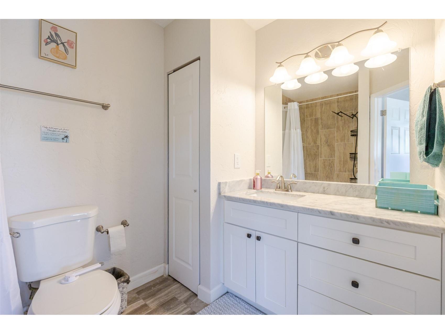4925 Remington Drive Sarasota FL 34234 A4685614 image33