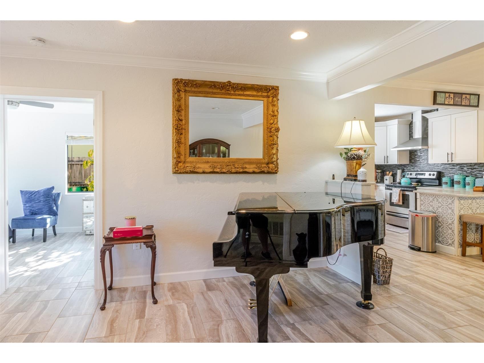 4925 Remington Drive Sarasota FL 34234 A4685614 image7