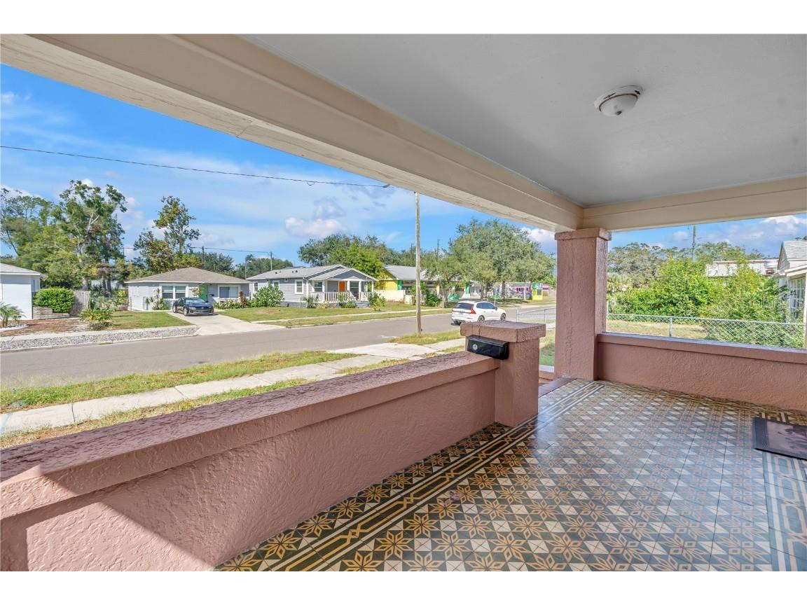 4926 4th Avenue S Saint Petersburg FL 33707 TB8436297 image3