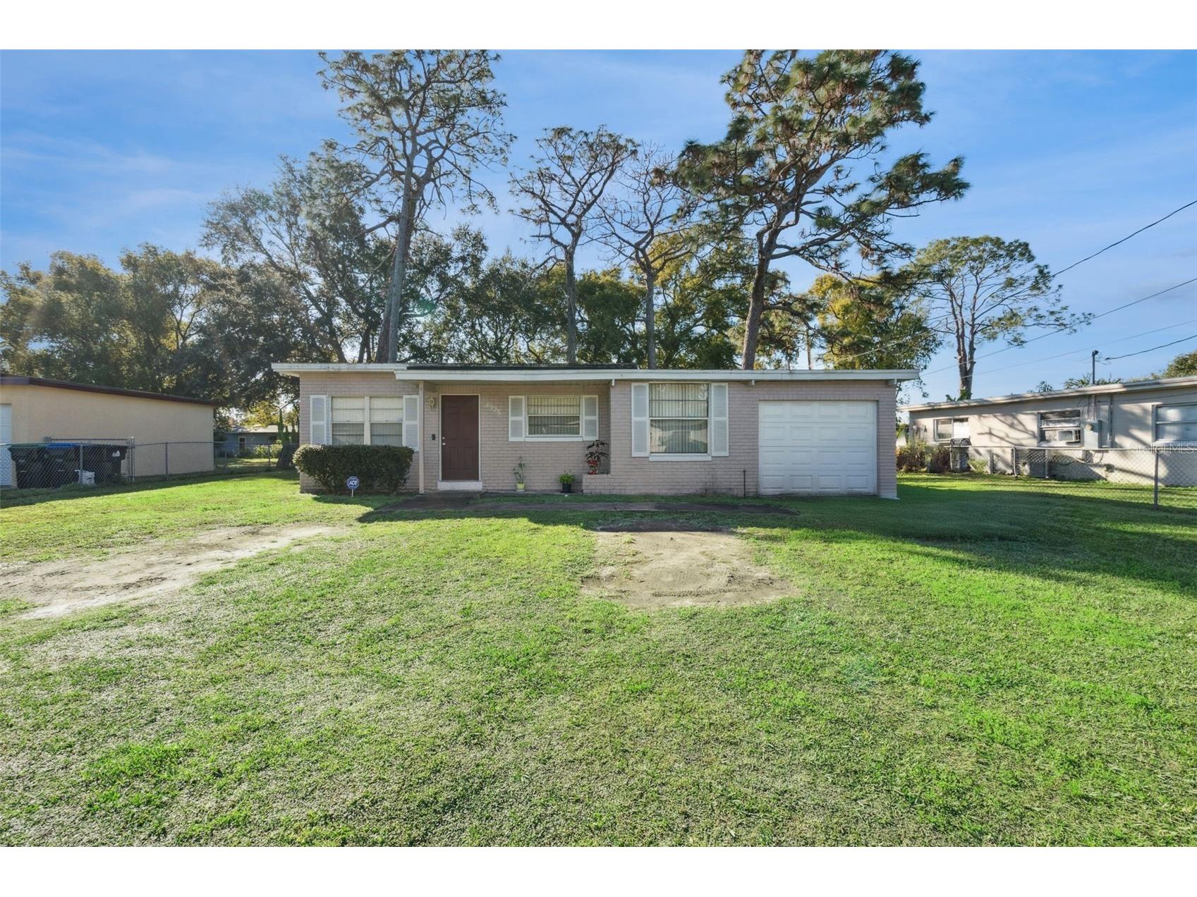 4926 Deauville Drive Orlando FL 32808 O6371666 image1
