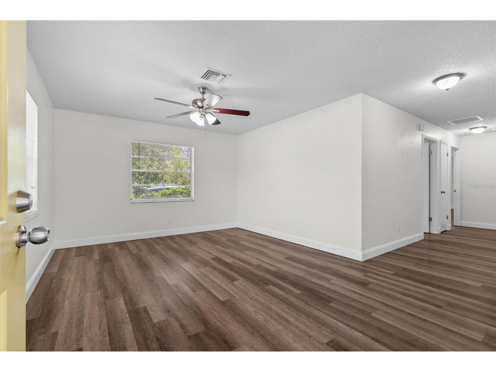 4926 Haines Road N Saint Petersburg FL 33714 TB8482910 image2