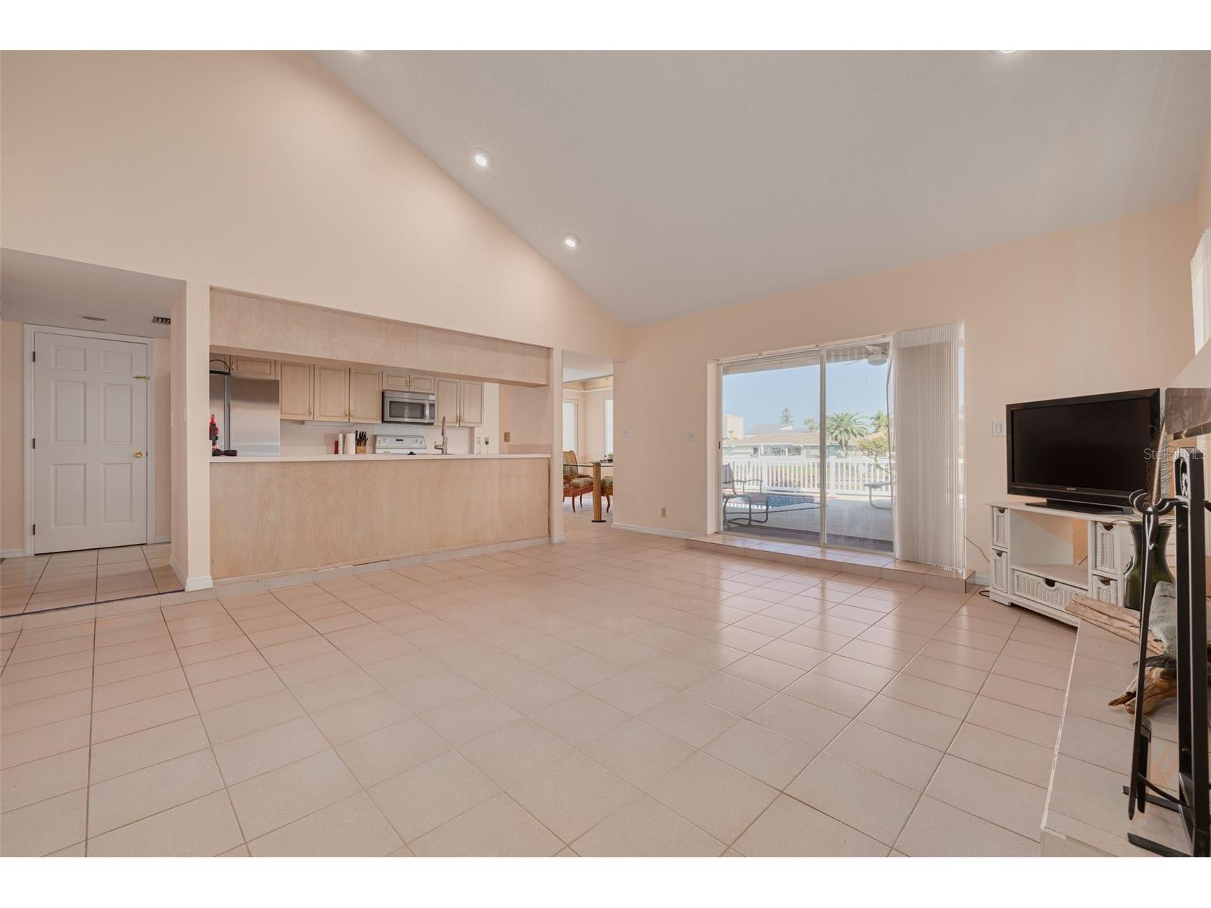 4927 62nd Avenue S Saint Petersburg FL 33715 TB8443099 image17