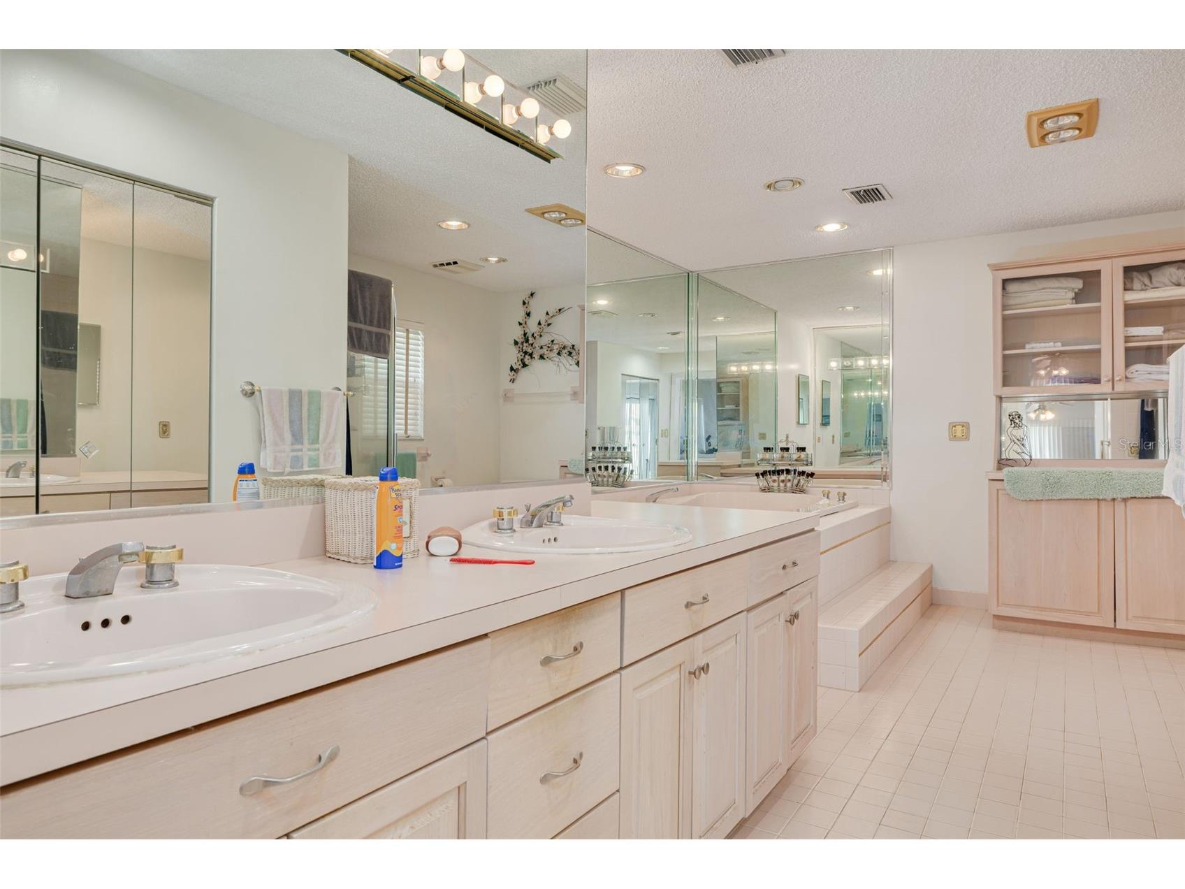 4927 62nd Avenue S Saint Petersburg FL 33715 TB8443099 image28