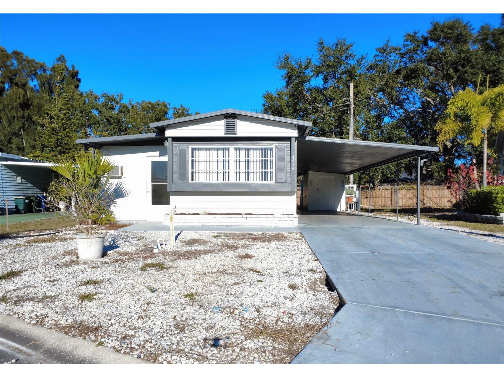 4928 Desert Inn Avenue Sarasota FL 34234 A4679124 image1