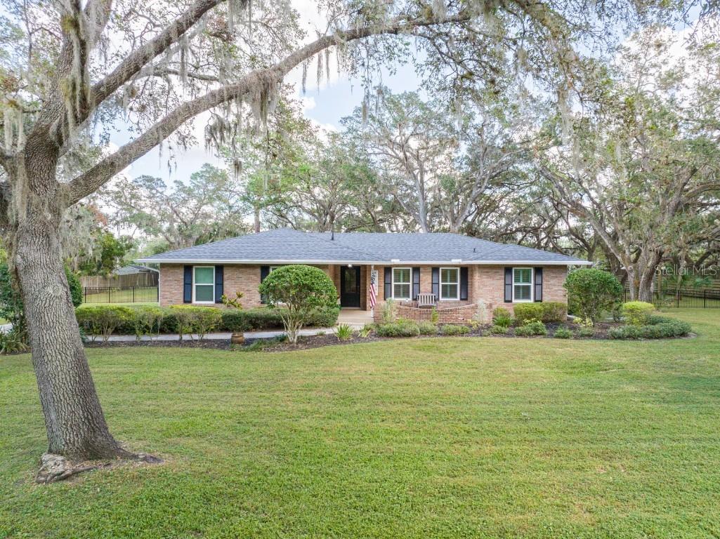 4928 Hidden Oaks Trail Sarasota FL 34232 A4552037 image1