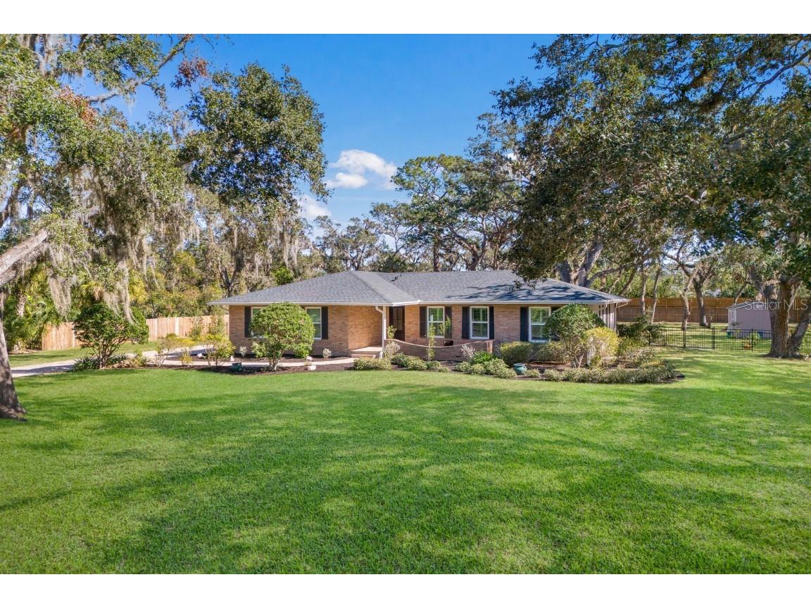 4928 Hidden Oaks Trail Sarasota FL 34232 A4634581 image1