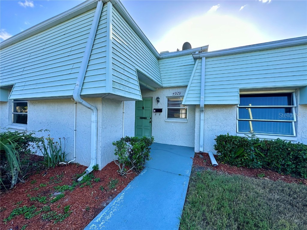 4929 Euclid Avenue #4929 New Port Richey FL 34652 W7853997 image1