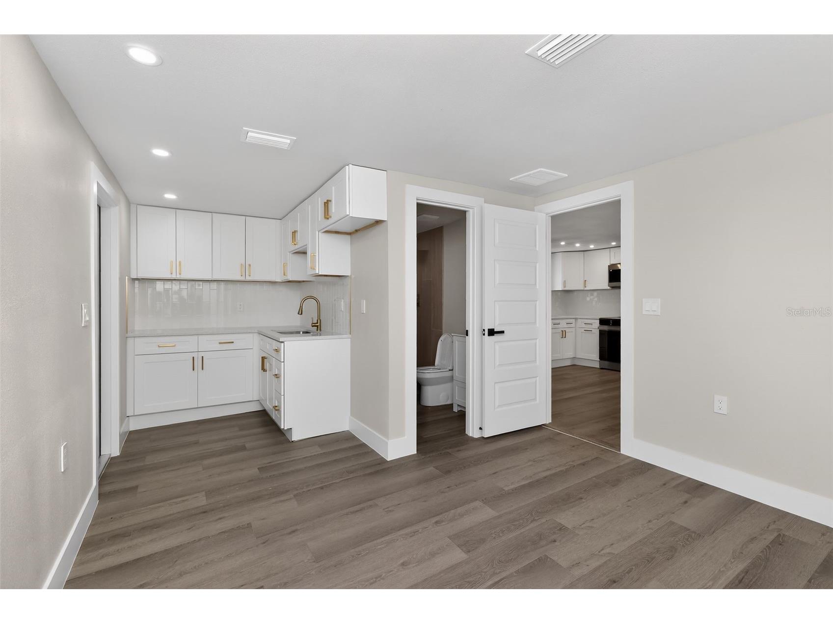 4929 Largo Terrace New Port Richey FL 34652 TB8495621 image20