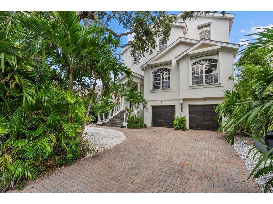 4929 Oxford Drive Sarasota FL 34242 - GRAND CANAL A4665924 image1