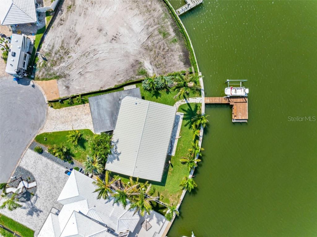 493 Bath Club Boulevard N North Redington Beach FL 33708 TB8423082 image3