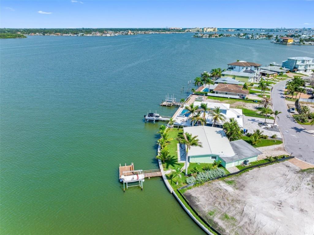 493 Bath Club Boulevard N North Redington Beach FL 33708 TB8423082 image4