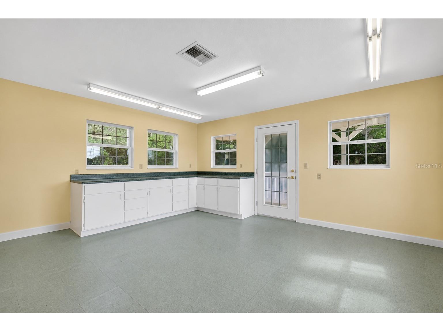 493 Malauka Loop Ocklawaha FL 32179 - LAKE LEON G5112490 image28