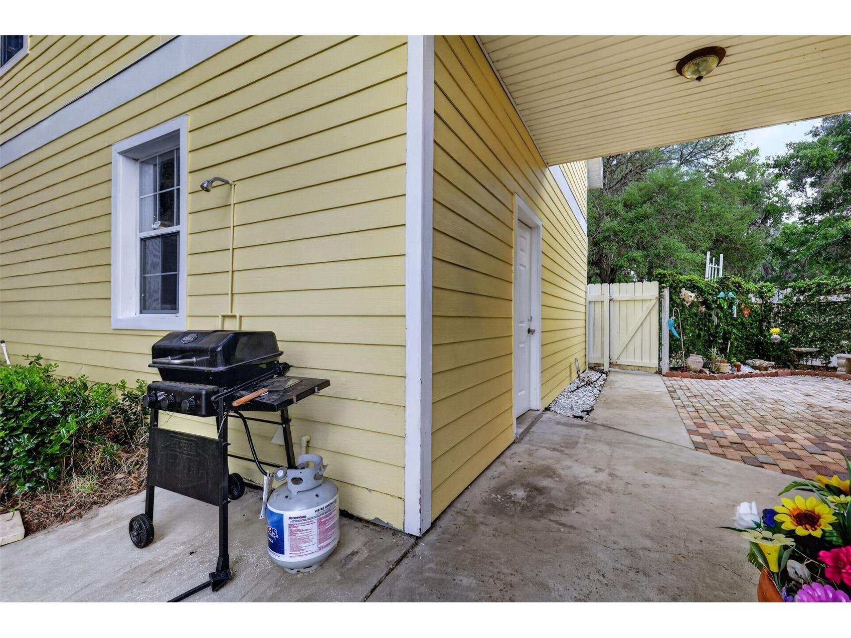 493 Malauka Loop Ocklawaha FL 32179 - LAKE LEON G5112490 image7