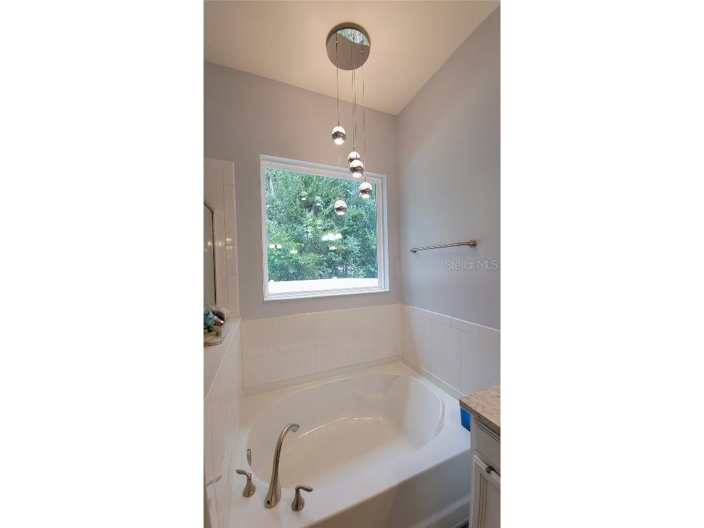 493 Nowell Loop Deland FL 32724 V4944708 image23