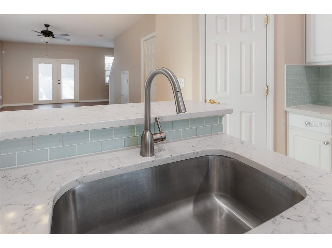 4930 Elizabeth Anne Circle Tampa FL 33616 TB8451154 image12