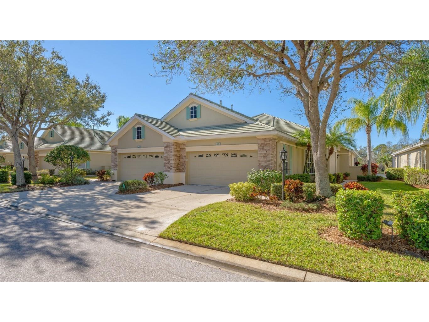 4930 Lakescene Place Sarasota FL 34243 A4559009 image1