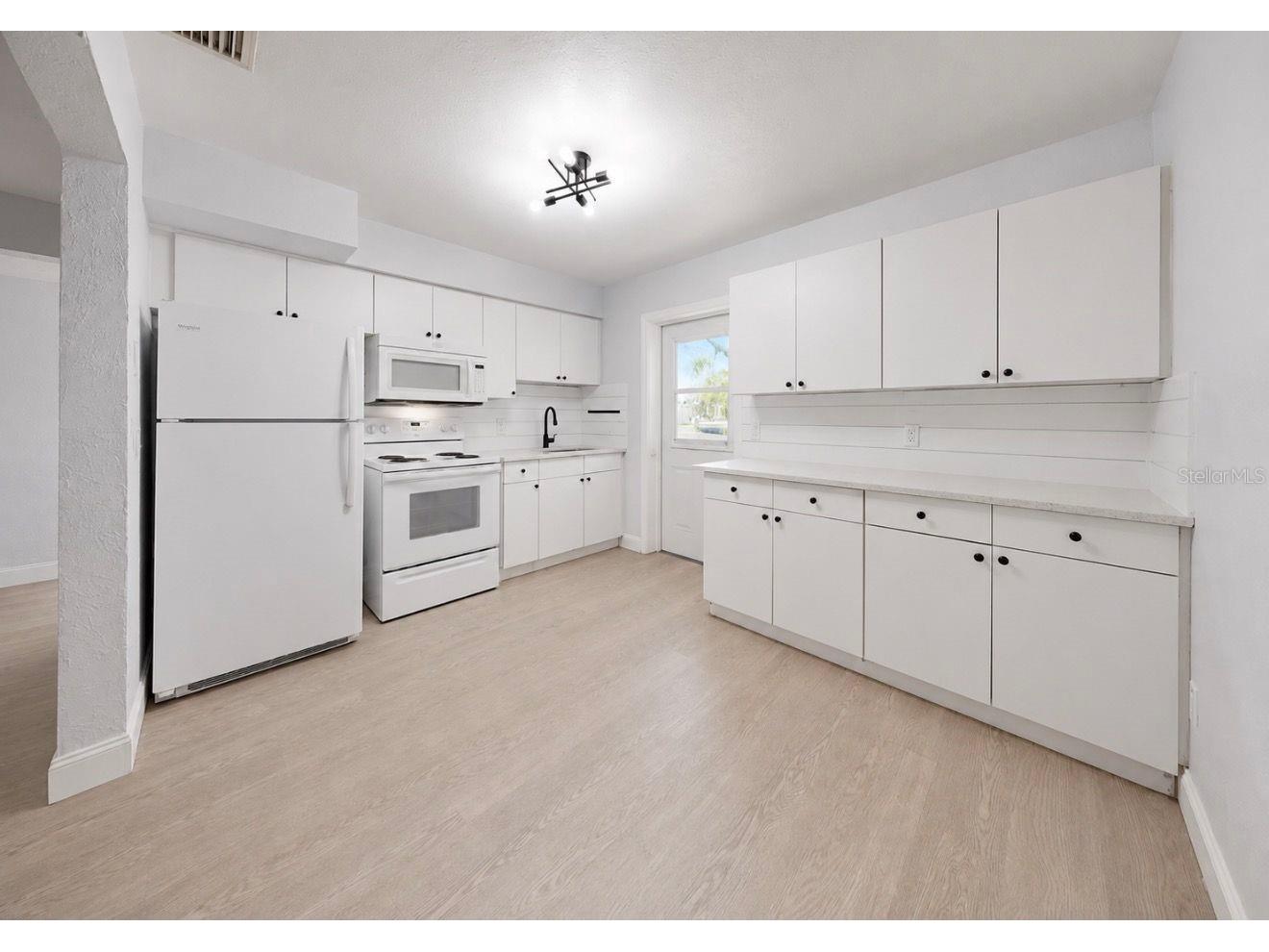 4931 Victoria Drive Cape Coral FL 33904 TB8523077 image8