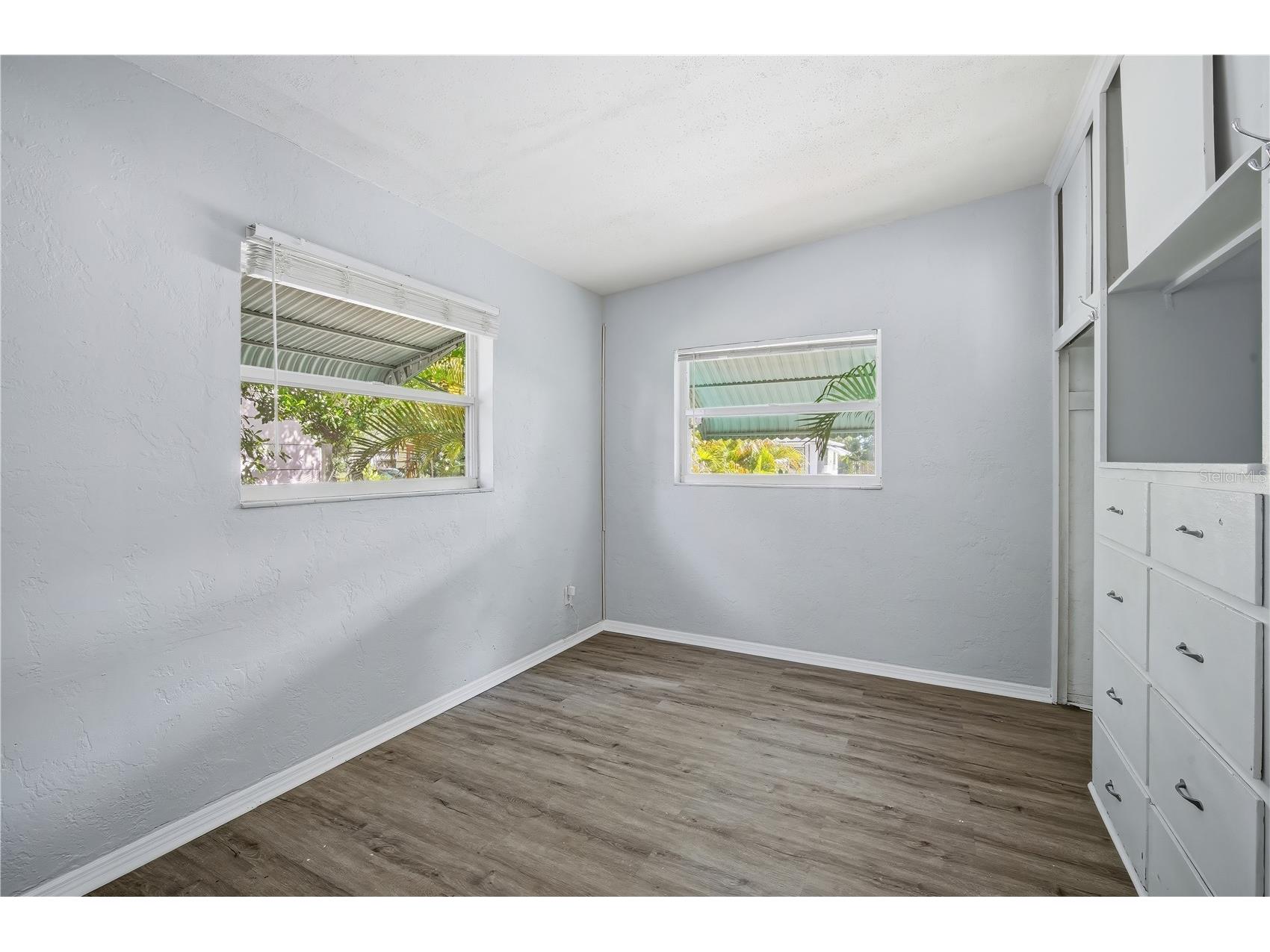 4933 13th Avenue S Gulfport FL 33707 TB8493529 image16