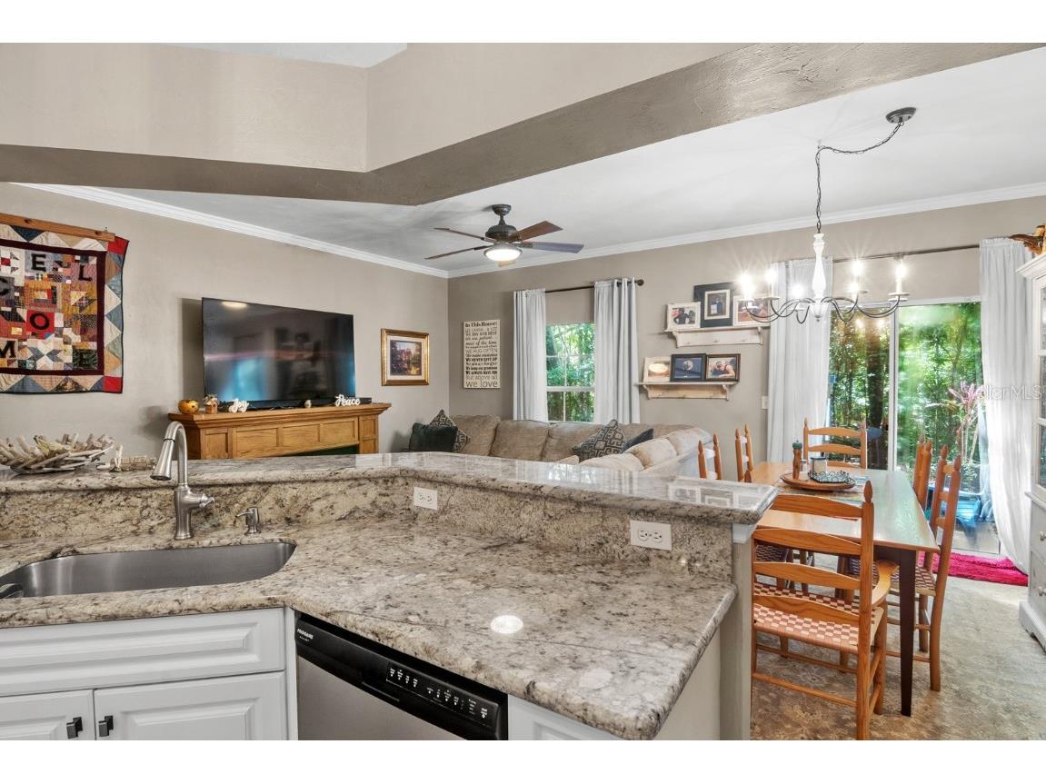 4933 NW 1st Place #110 Gainesville FL 32607 GC535252 image11