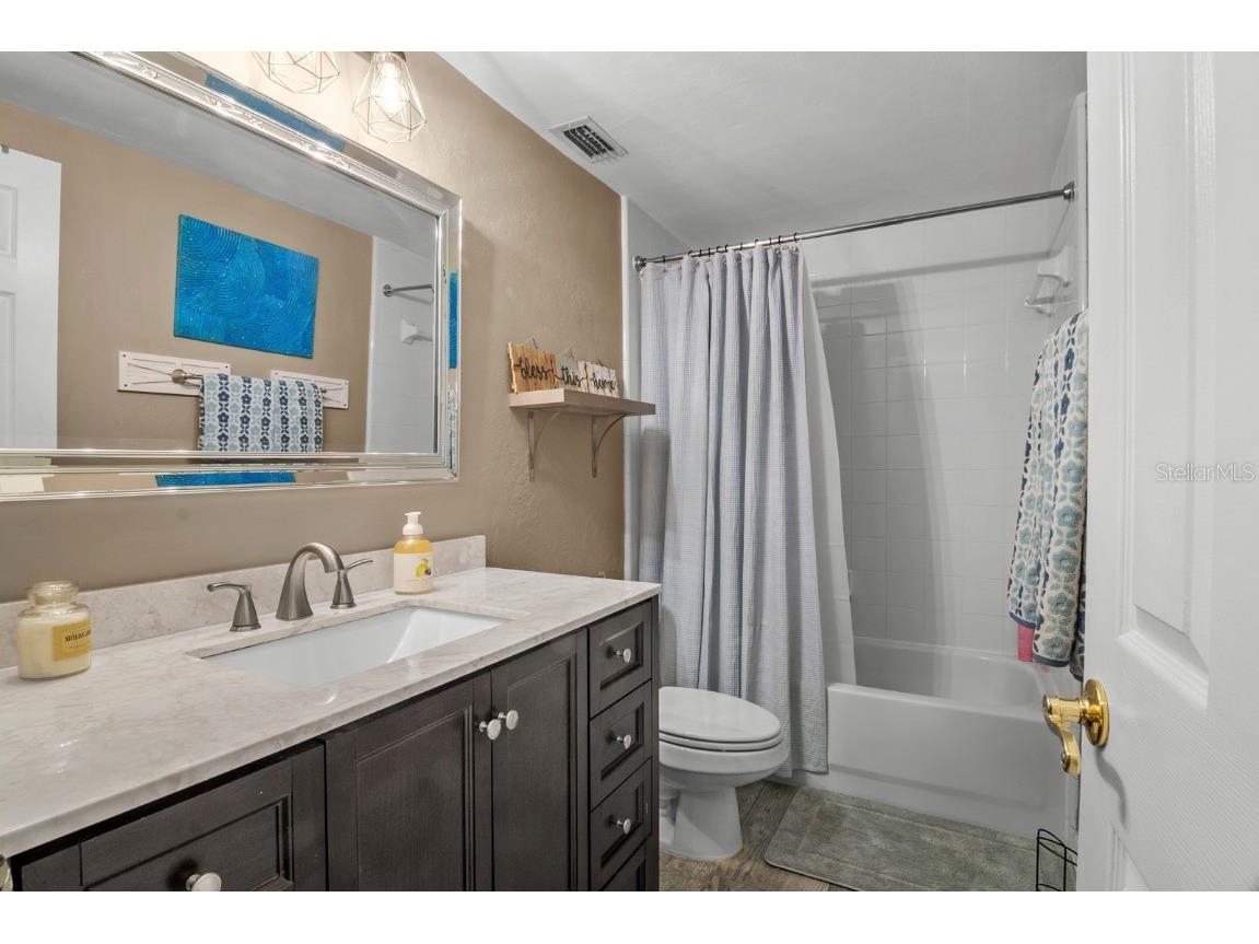 4933 NW 1st Place #110 Gainesville FL 32607 GC535252 image14