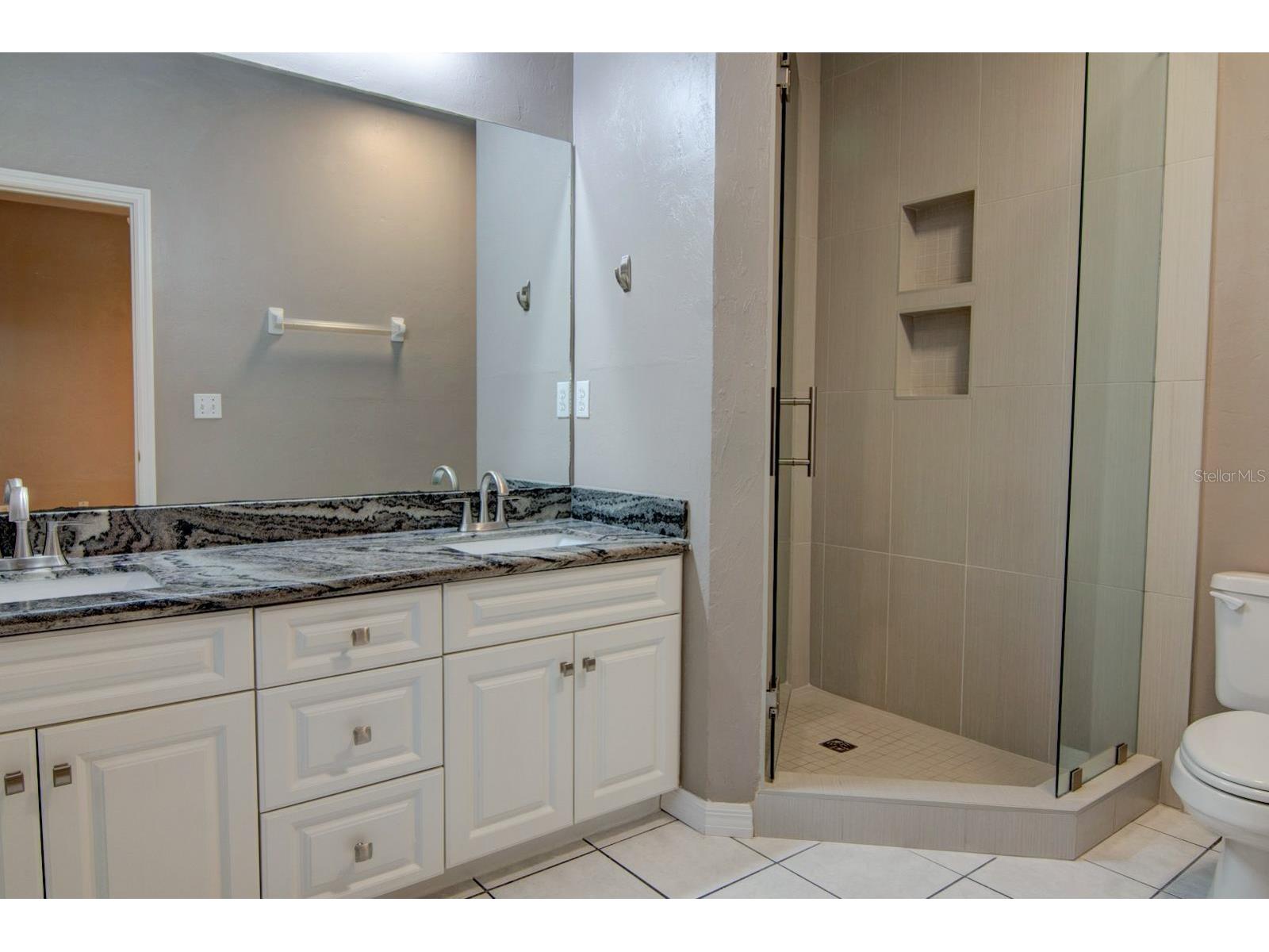 4933 NW 1st Place #110 Gainesville FL 32607 GC537762 image21