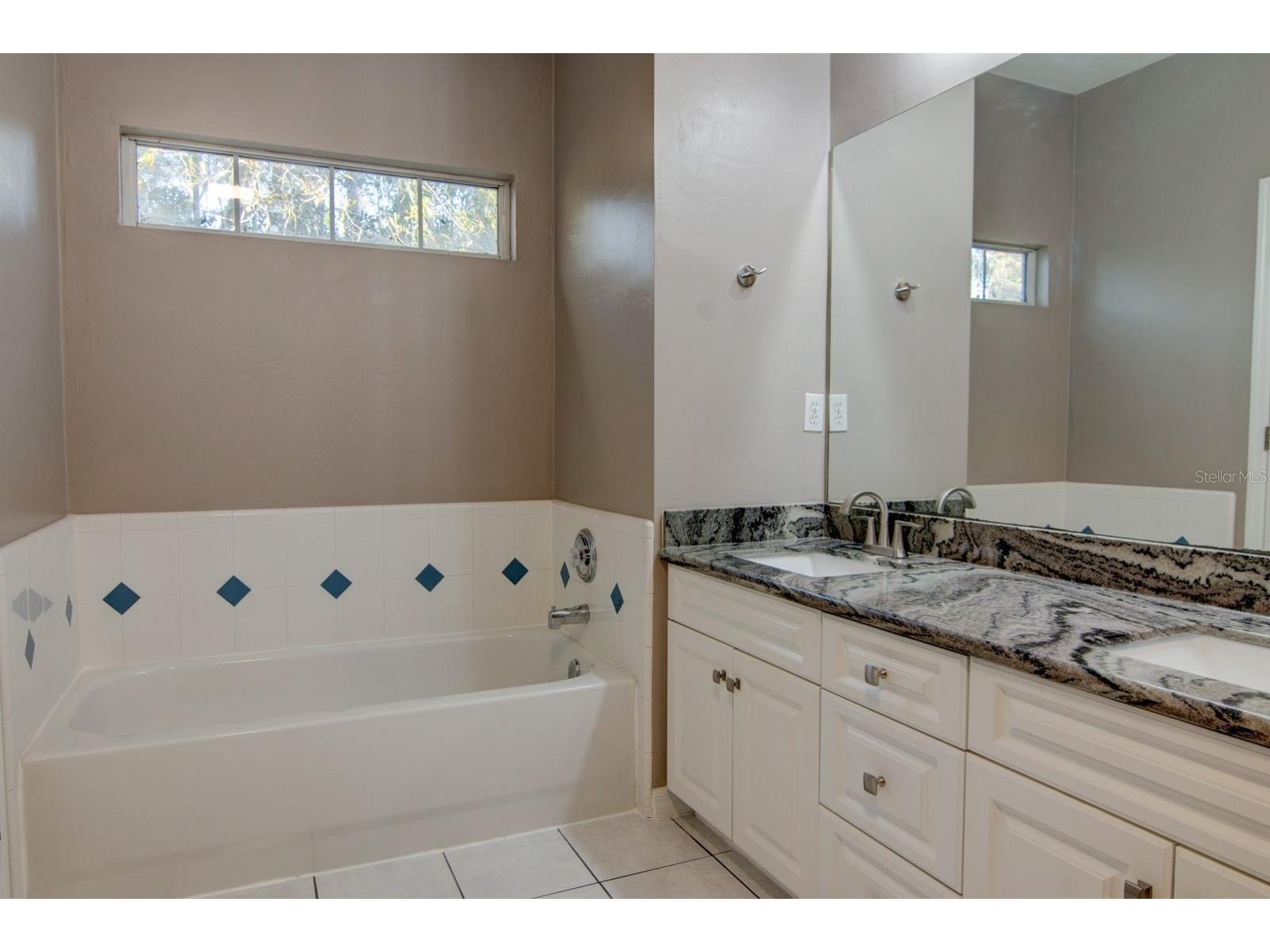 4933 NW 1st Place #110 Gainesville FL 32607 GC537762 image22
