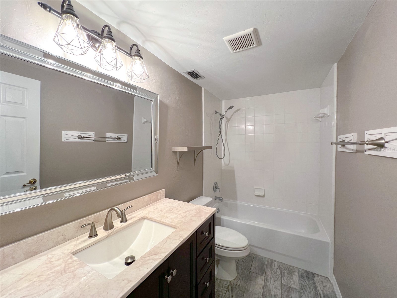 4933 NW 1st Place #110 Gainesville FL 32607 GC540796 image13