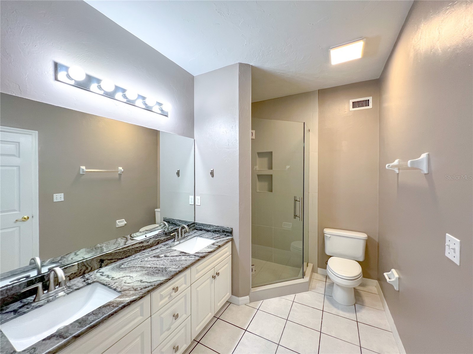 4933 NW 1st Place #110 Gainesville FL 32607 GC540796 image9
