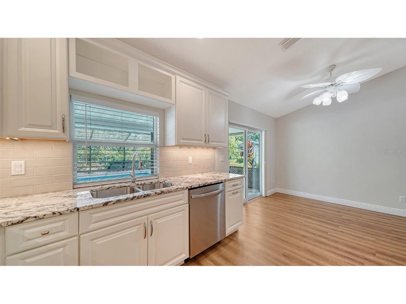 4933 Rutland Gate Sarasota FL 34235 A4661178 image11