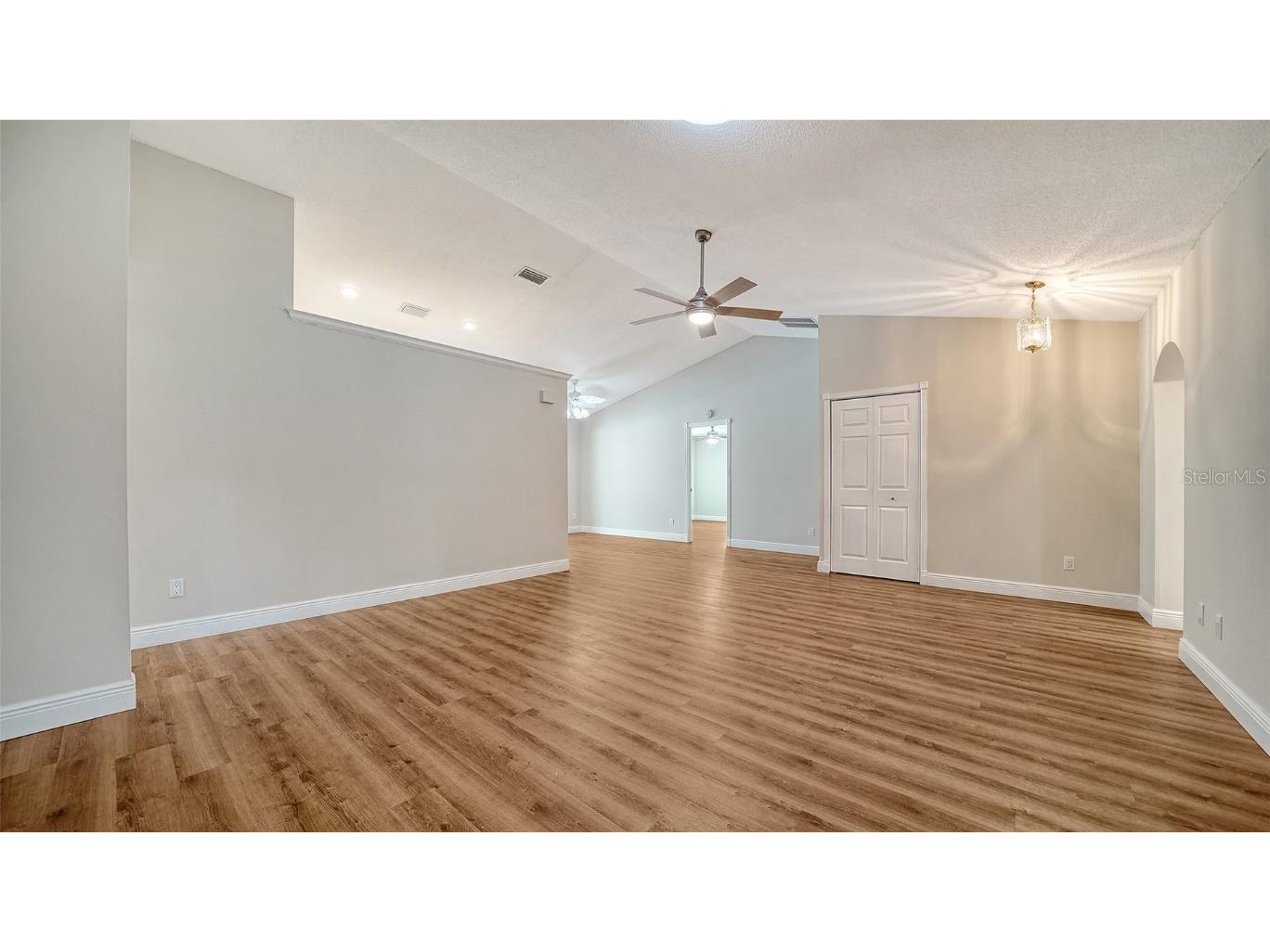 4933 Rutland Gate Sarasota FL 34235 A4661178 image16