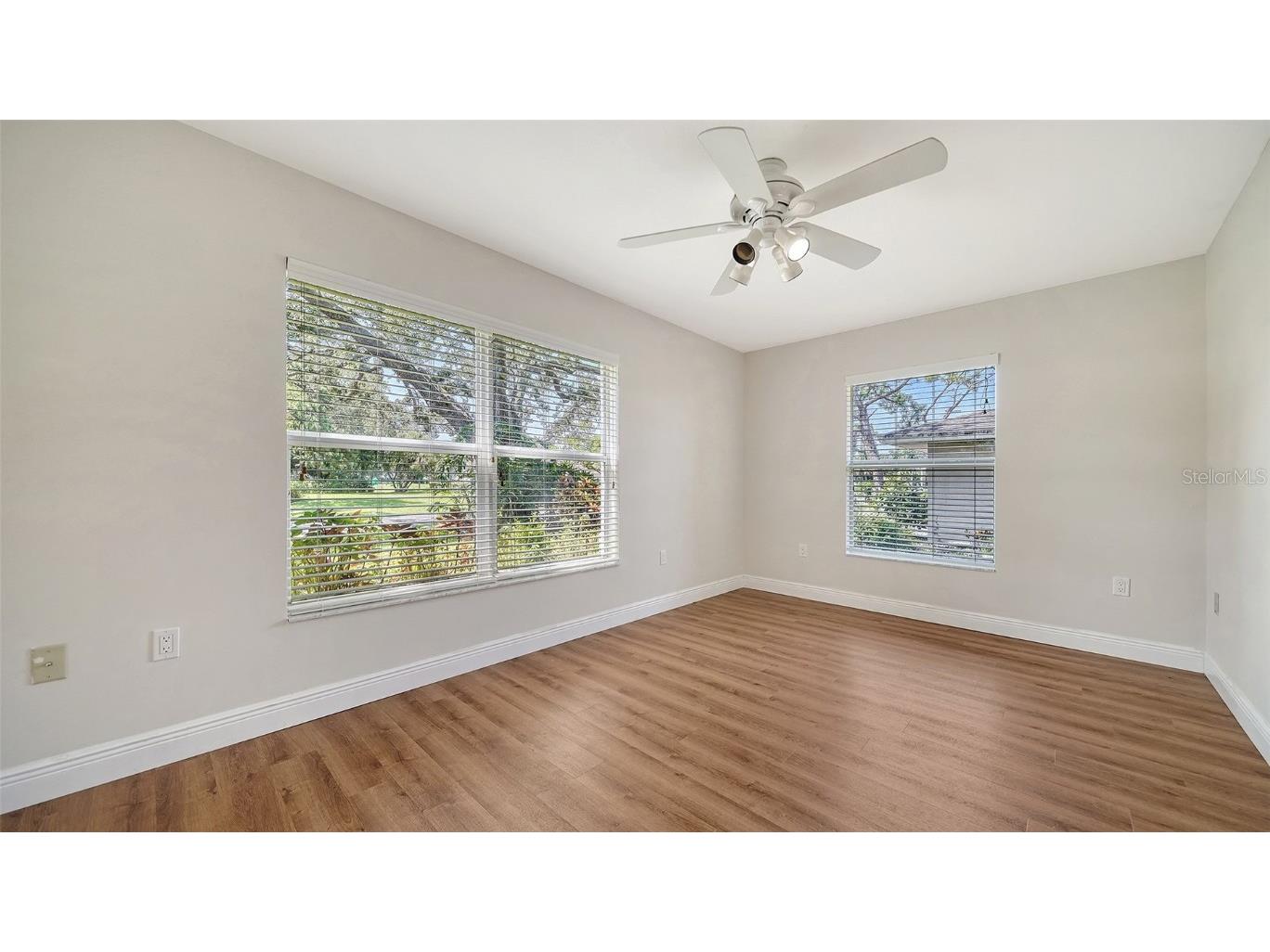 4933 Rutland Gate Sarasota FL 34235 A4661178 image23