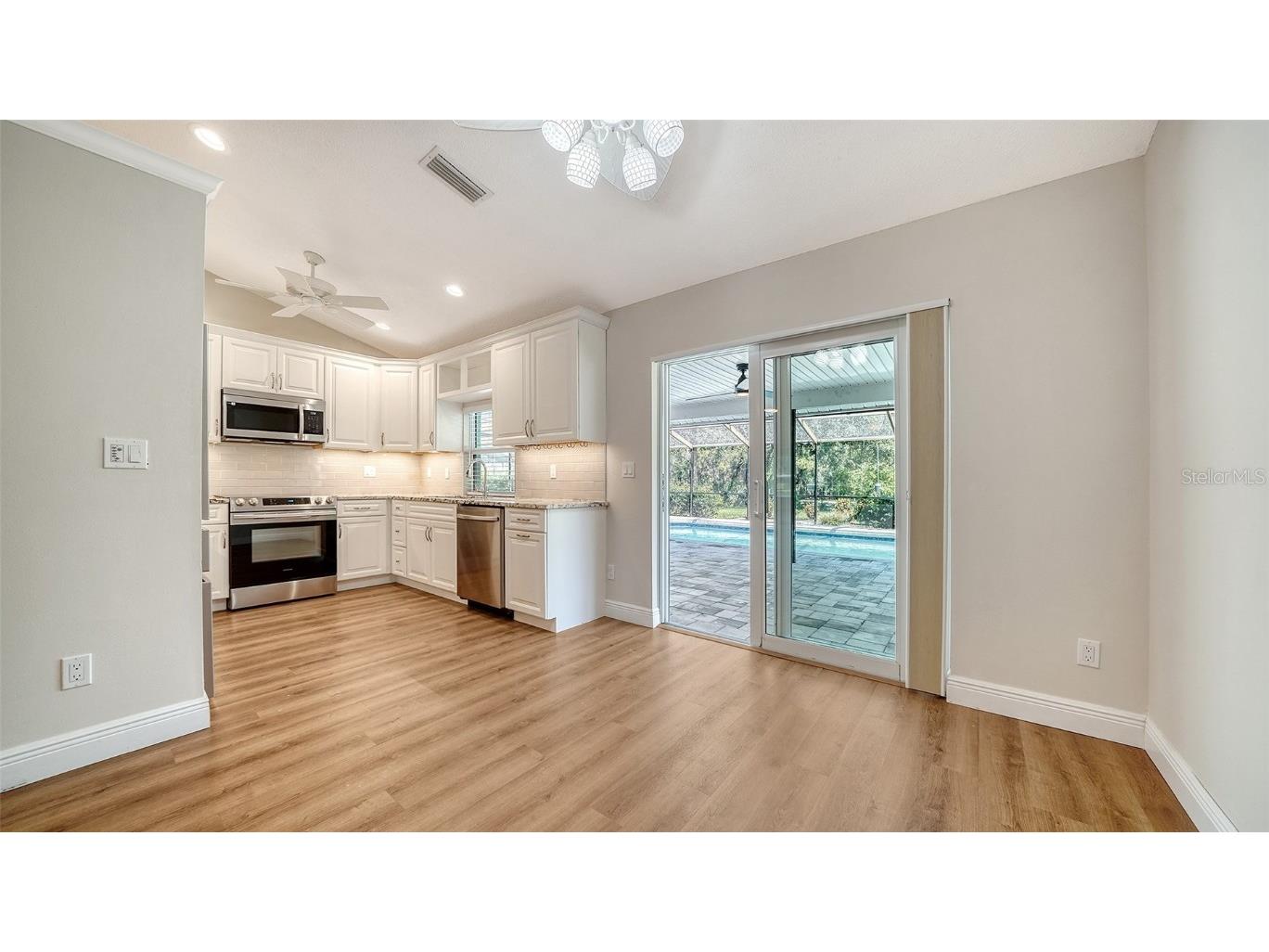 4933 Rutland Gate Sarasota FL 34235 A4661178 image5