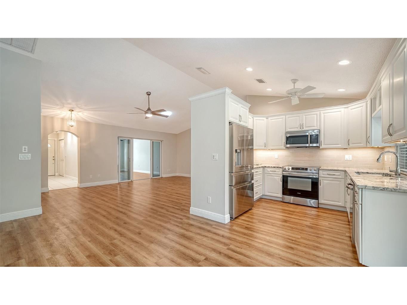 4933 Rutland Gate Sarasota FL 34235 A4661178 image9