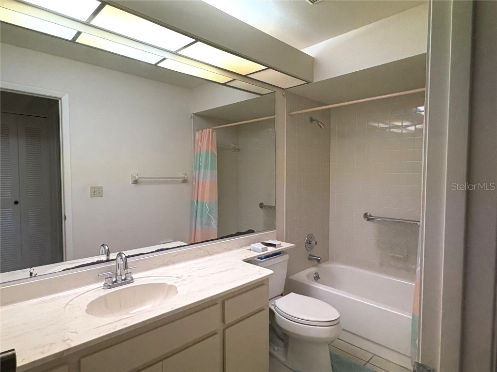 4933 Village Gardens Drive #211 Sarasota FL 34234 A4667888 image14