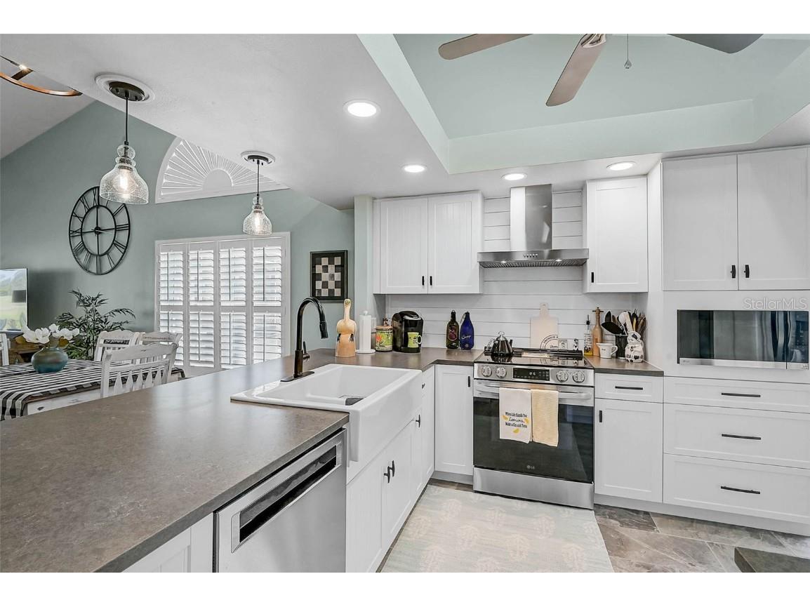 4934 Clubview Court E Bradenton FL 34203 A4672756 image4