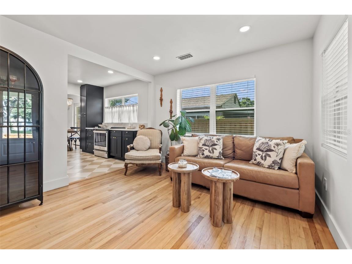 4934 Dr Martin Luther King Jr Street N Saint Petersburg FL 33703 TB8413850 image7