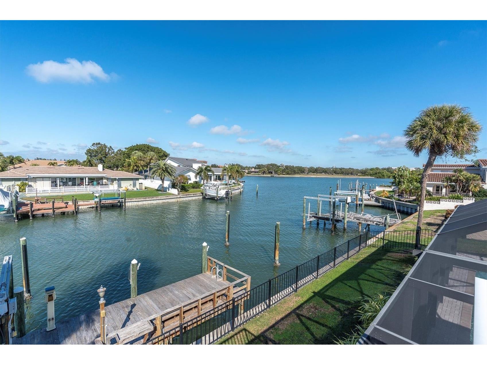 4935 62nd Avenue S Saint Petersburg FL 33715 TB8459428 image1
