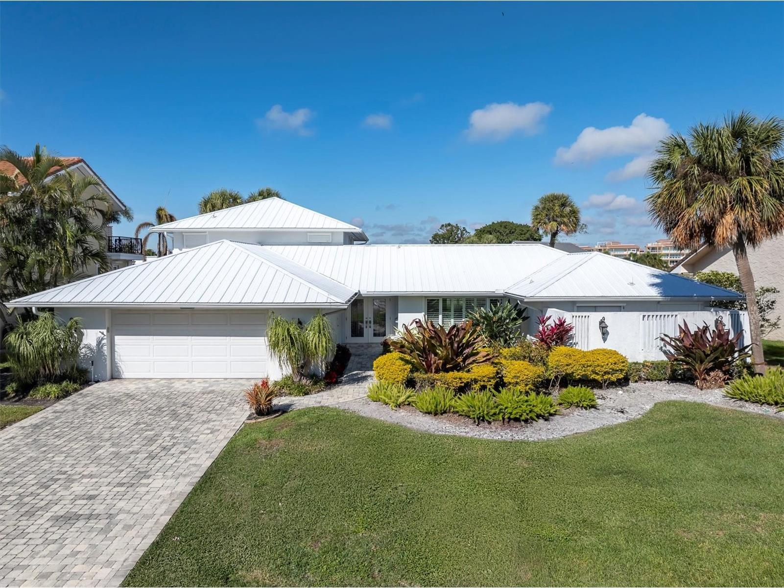 4935 62nd Avenue S Saint Petersburg FL 33715 TB8459428 image2