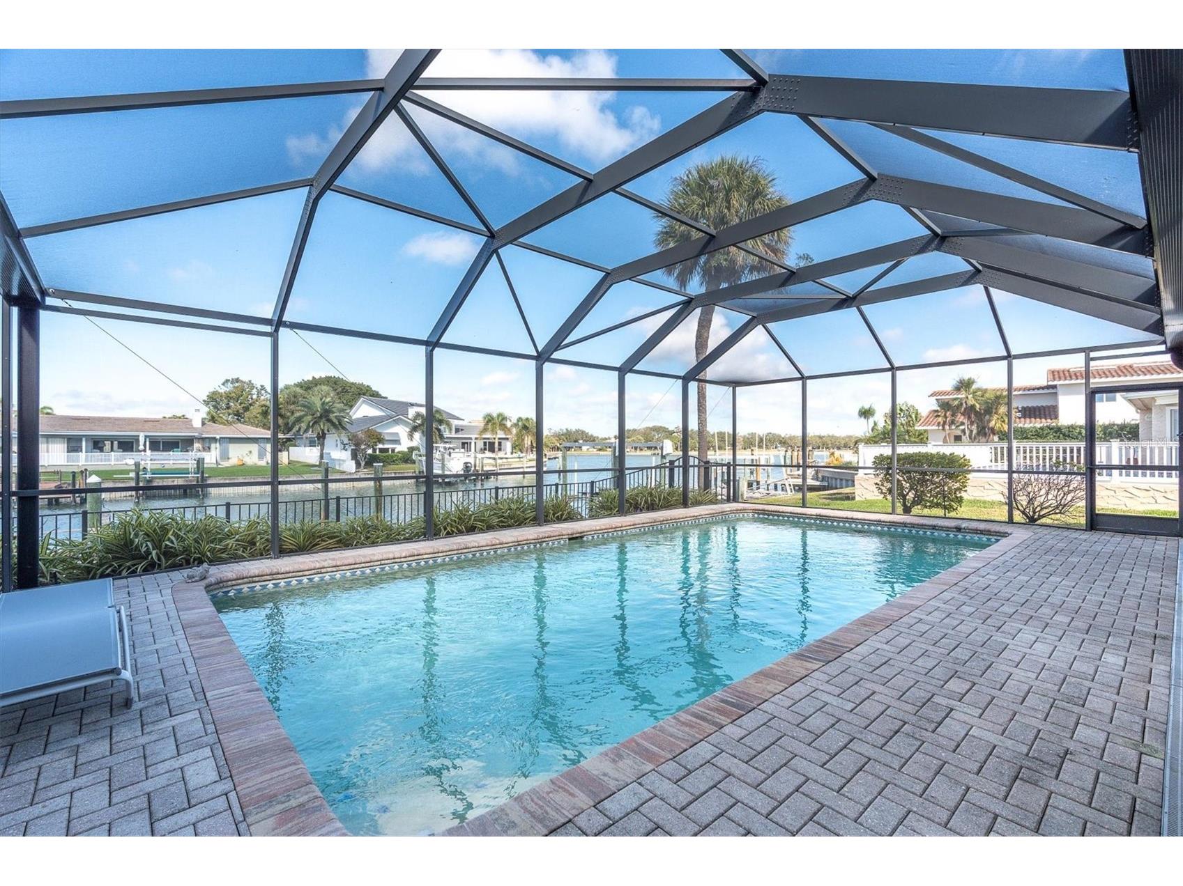4935 62nd Avenue S Saint Petersburg FL 33715 TB8459428 image28