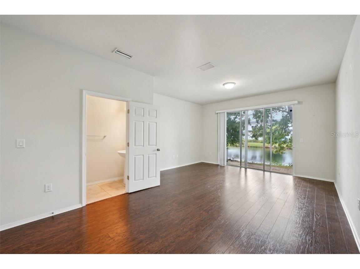 4935 White Sanderling Court Tampa FL 33619 TB8446944 image11