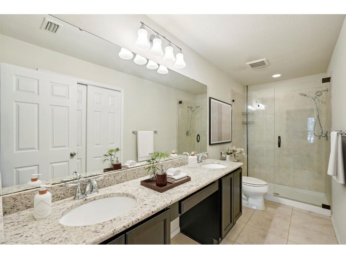 4935 White Sanderling Court Tampa FL 33619 TB8446944 image19