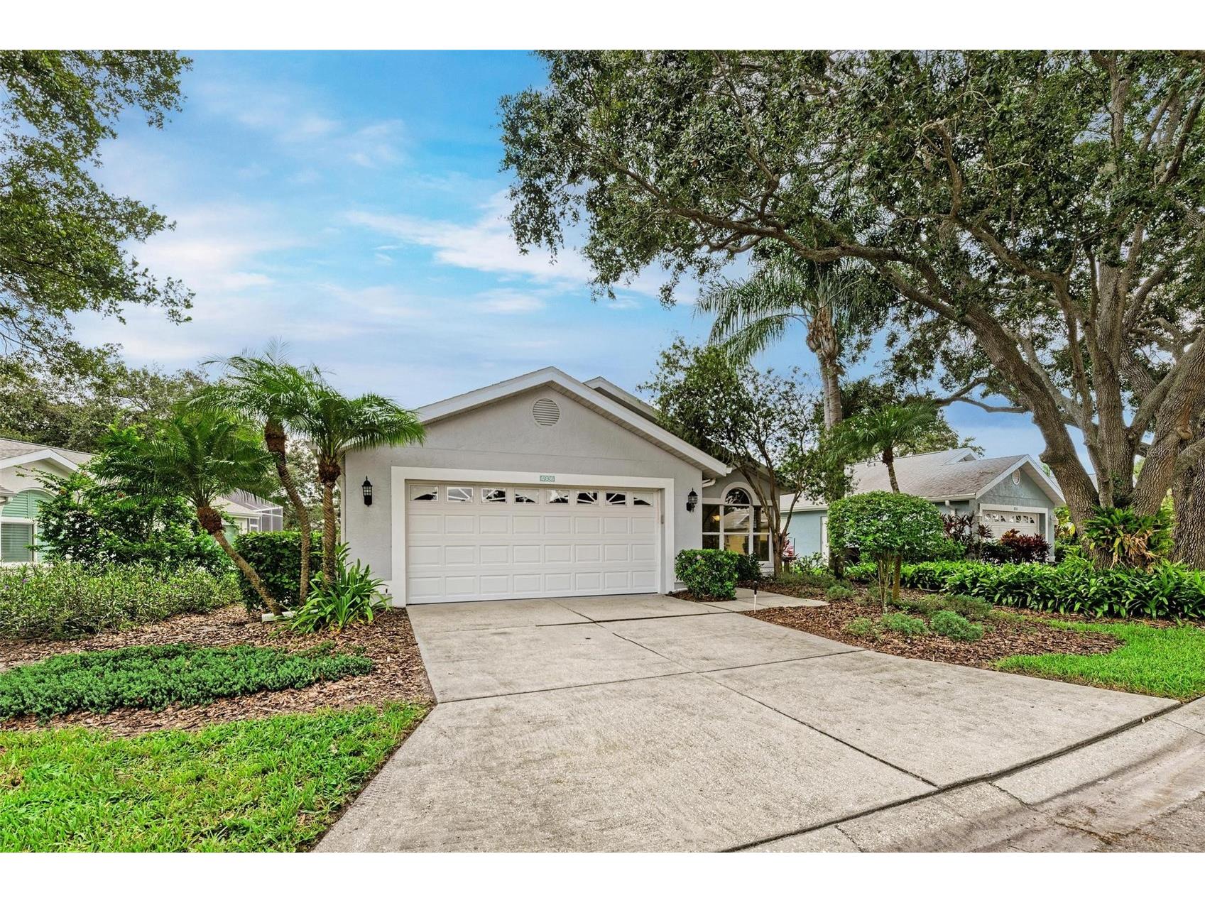 4936 Linsey Court Sarasota FL 34243 A4699184 image1